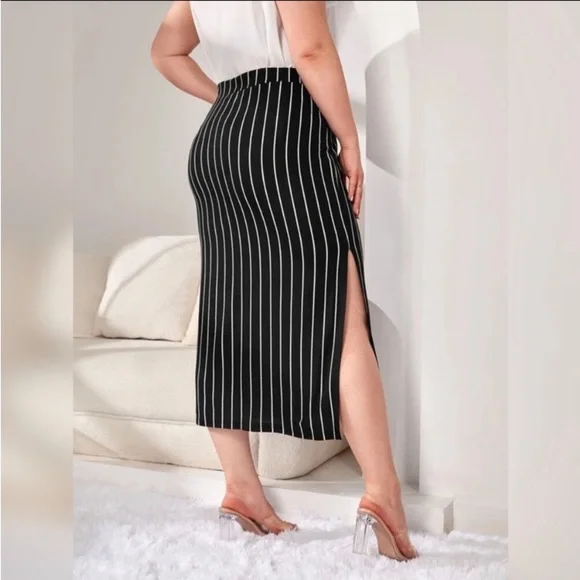 BLACK & WHITE MIDI SKIRT - Picture 2 of 8